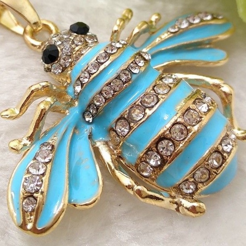 New Bumble Bee Insect Crystal Pendant Necklace Gold Tone Long - Picture 2 of 3
